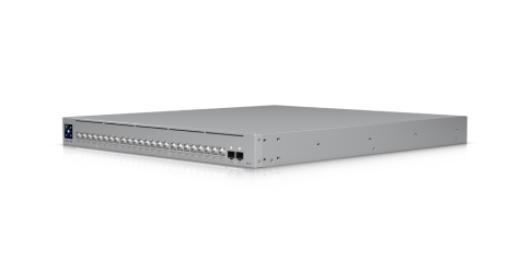 Pro XG 24 PoE